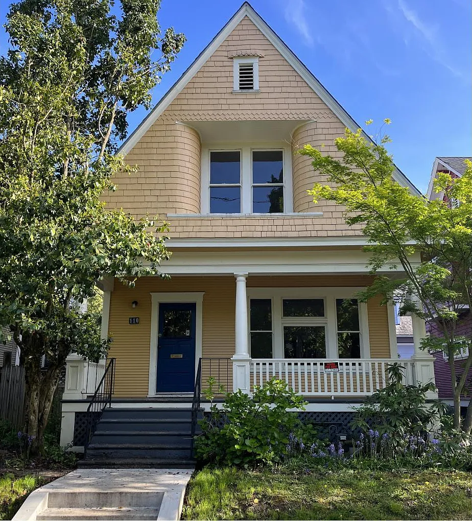 3 bed, 1.5 bath, 1350 sqft, $3,300 — Photo 1