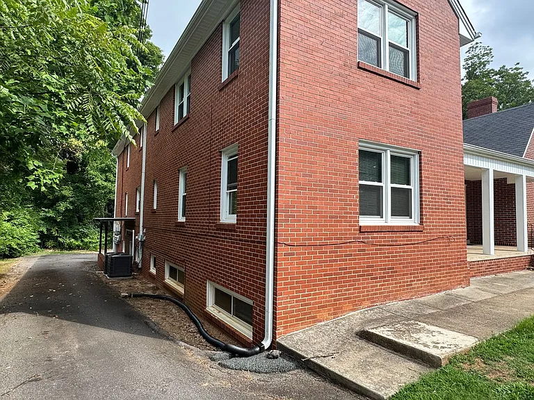 744 Crescent Dr #4 — Photo 16
