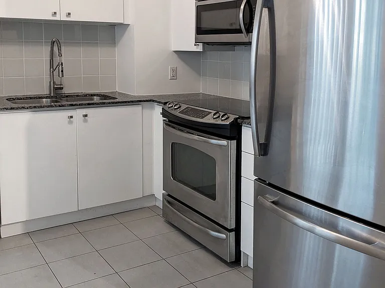 215 Sherway Gardens Rd #707 — Photo 9