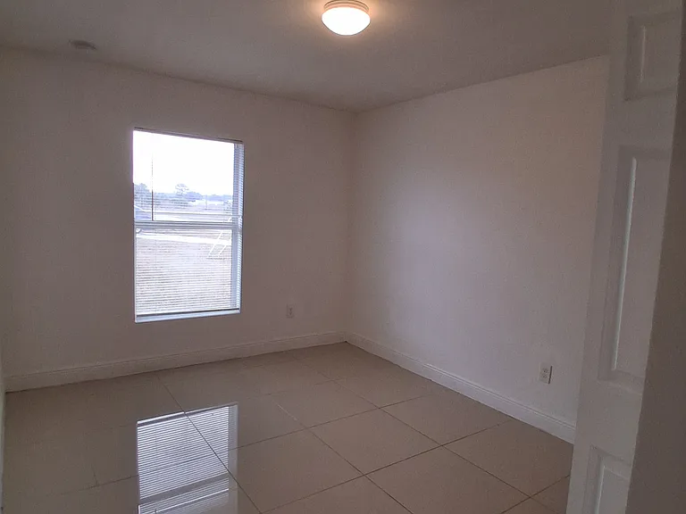 9007 Meadow Cir — Photo 15