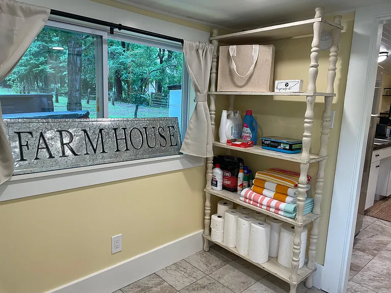 5454 Pinewood Rd — Photo 8