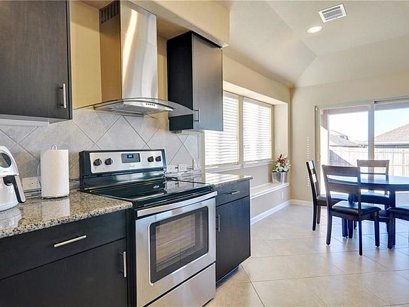 3rd image of 12028 Worthwood St
