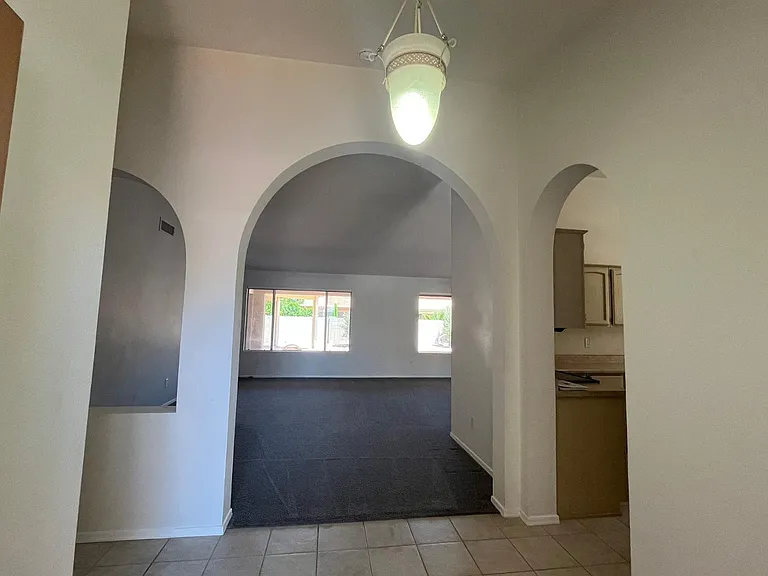 10302 E Coopers Hawk Dr — Photo 12