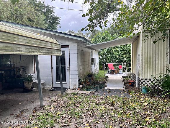 3rd image of 492 ROBERTS Street