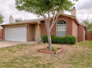 6721 Oregon Trl, Arlington, TX 76002
