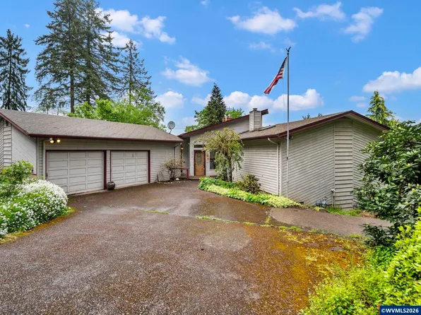 2319 Emerald Dr NW, Salem, OR 97304