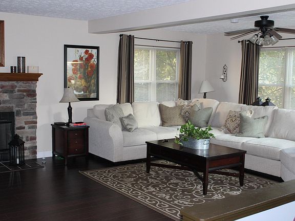 4th image of 2338 S Ziner Cres