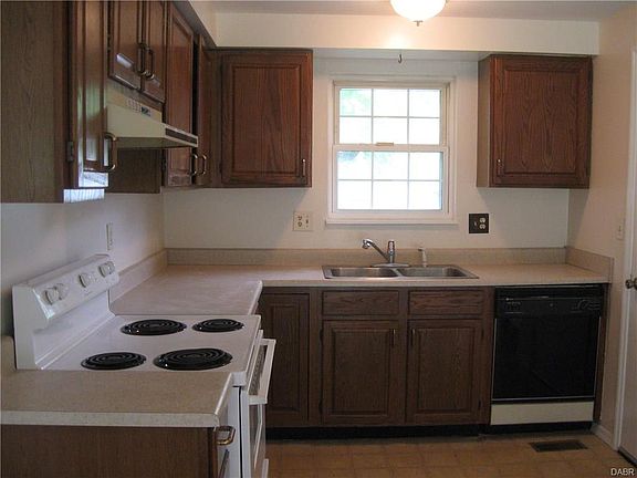3rd image of 7841 Sekford Cir