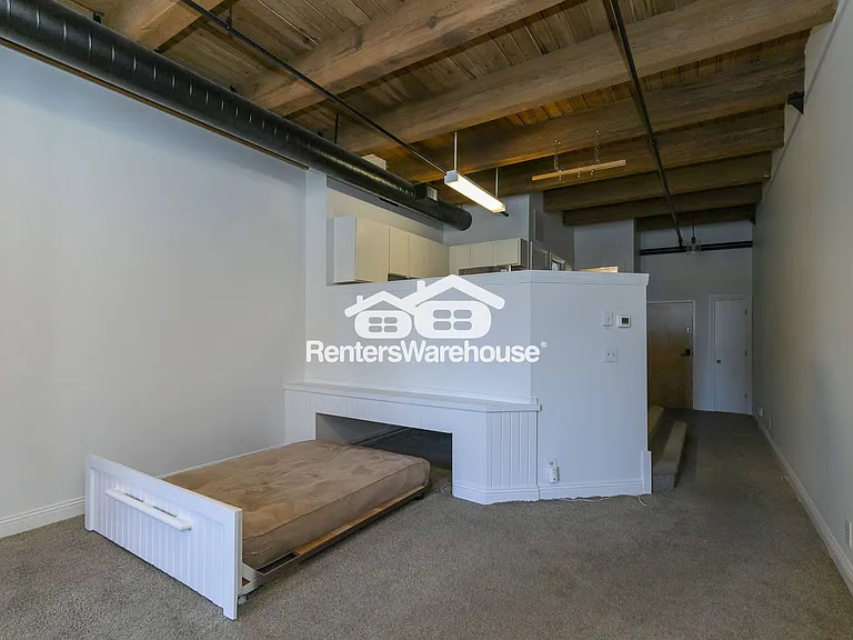 700 Broadway Blvd #210 — Photo 5
