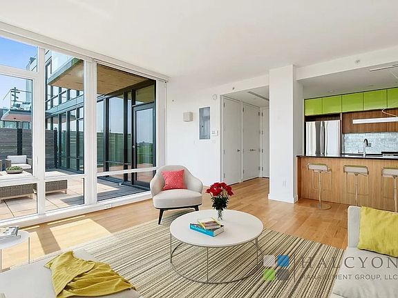 2nd image of 101 Bedford Ave #Penthouse D-708