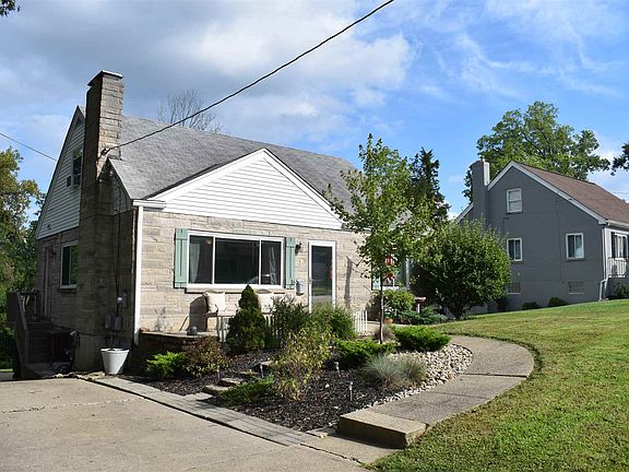 2nd image of 16 Mel Lawn Dr