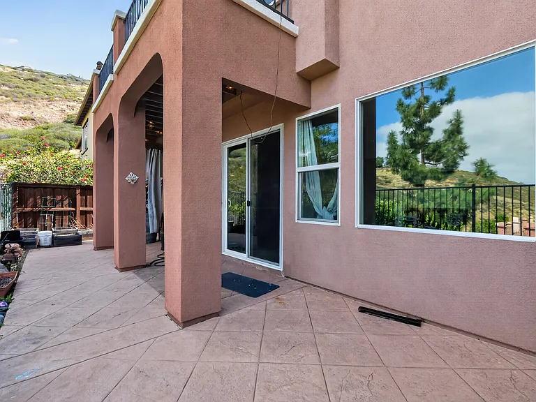 1357 Sky Ridge Ct — Photo 28