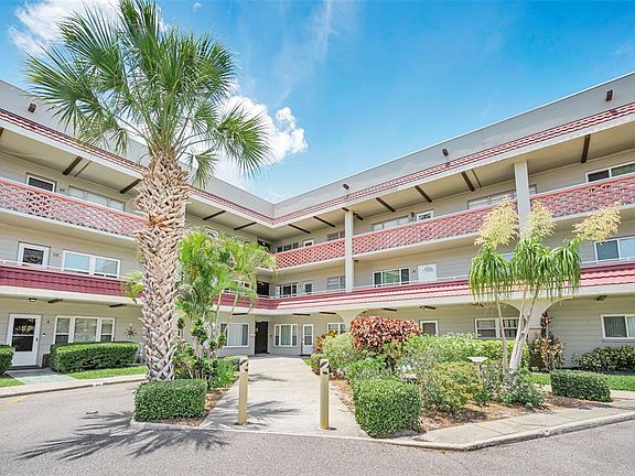 3rd image of 2072 Australia Way W APT 32