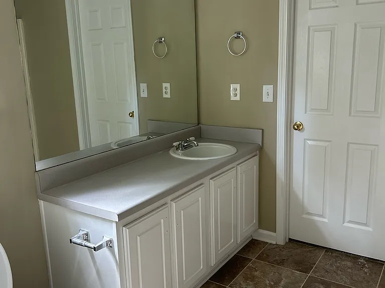 152 Galway Ln — Photo 3