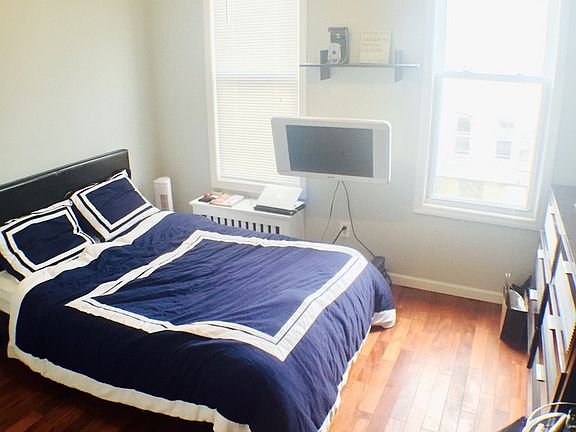 3rd image of 2248 41st St APT 2