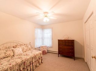 118 Gossets Turn Dr, Middletown, RI 02842