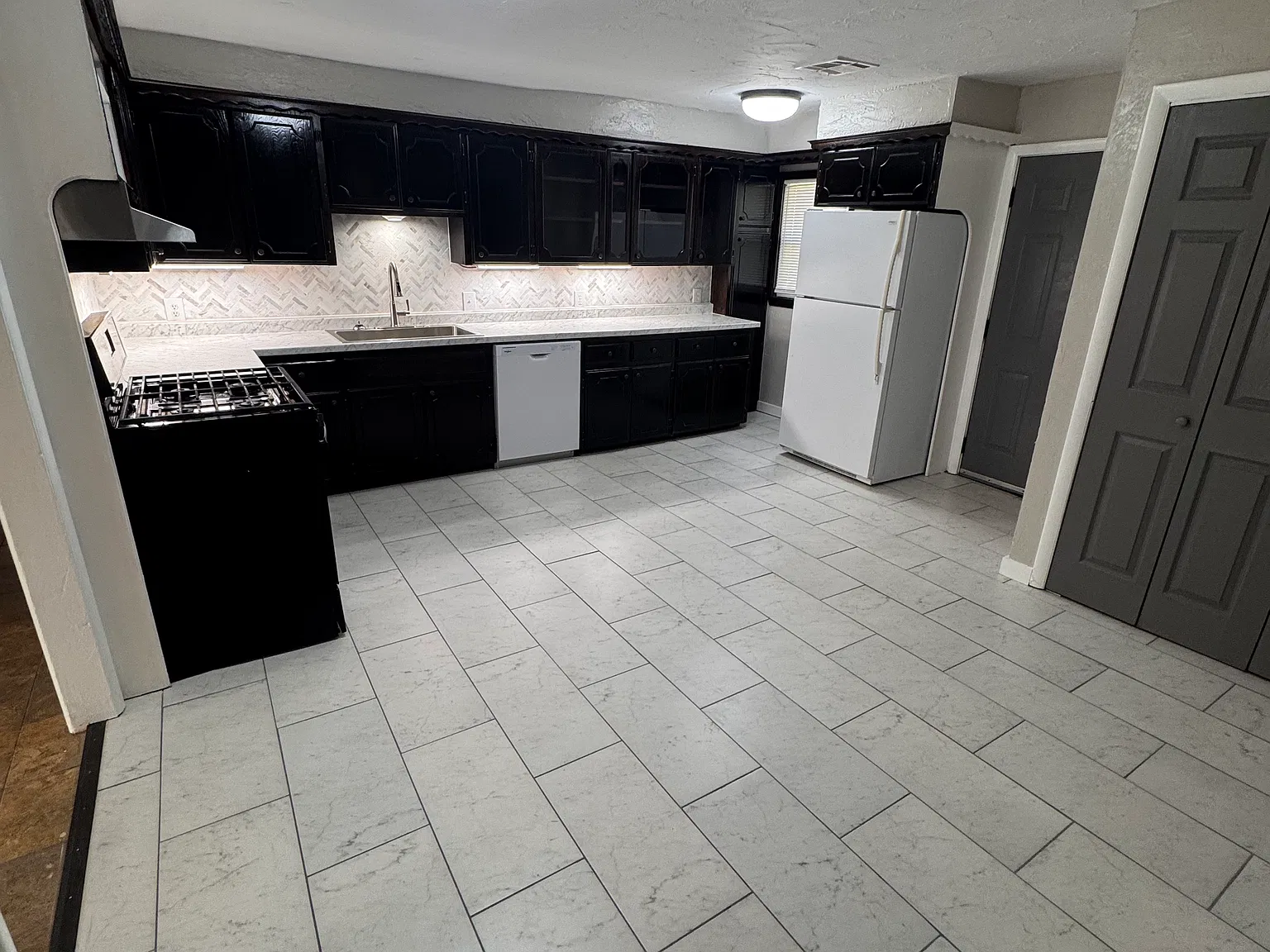 4 bed, 1457 sqft, $1,445 — Photo 1