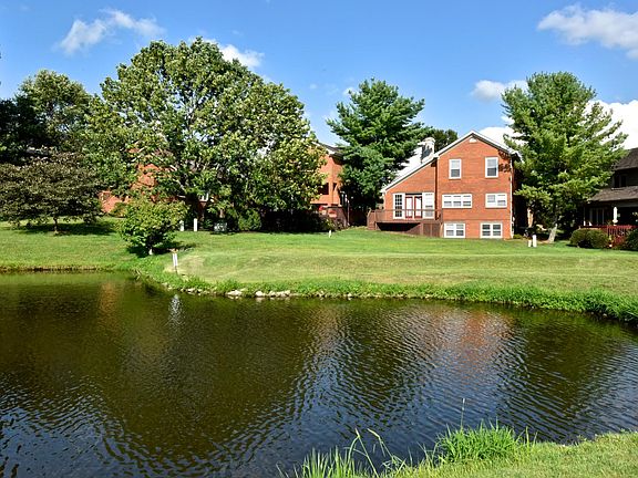 4th image of 688 Andover Village Pl