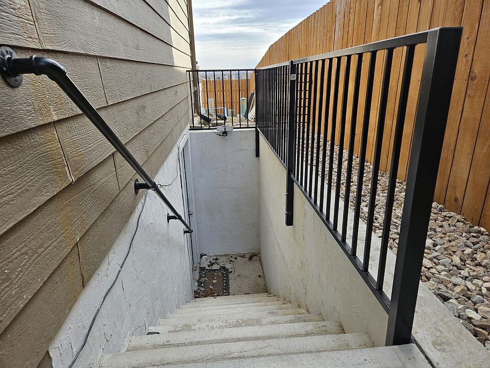 1st image of 4130 W 31st St #B
