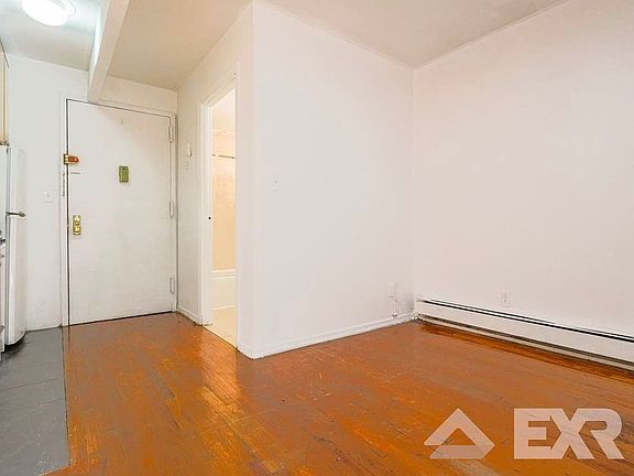 2nd image of 530 W 47th St APT 2A