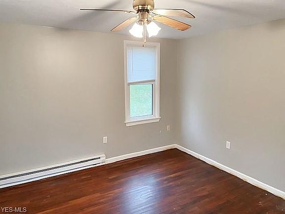 4th image of 303 Medina St