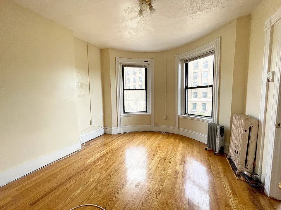 315 Huntington Ave #4