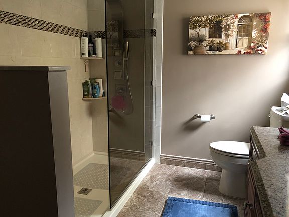 Master bath with jetted tub