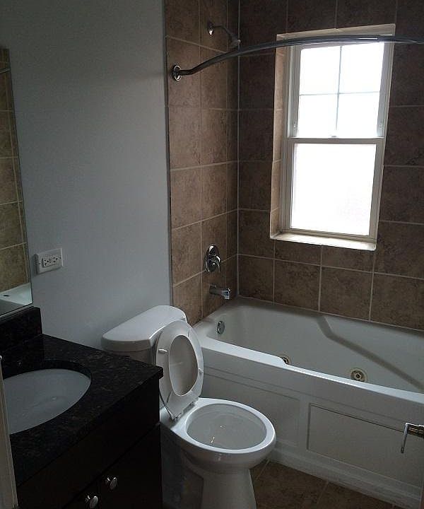 1st image of 7700 N Ashland Ave #3