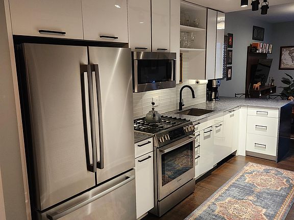 2nd image of 70 N St SE Unit 712