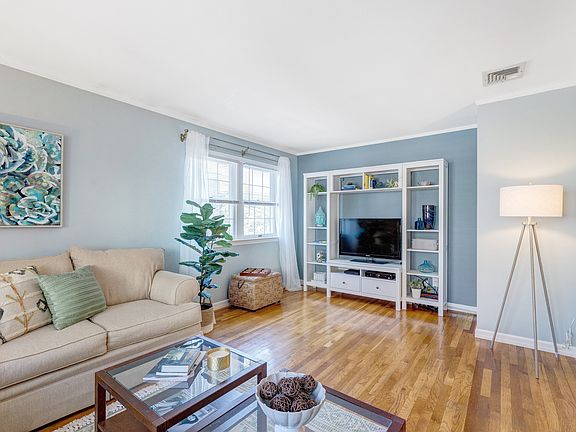 5th image of 234 Claremont Ave #C3404-3404
