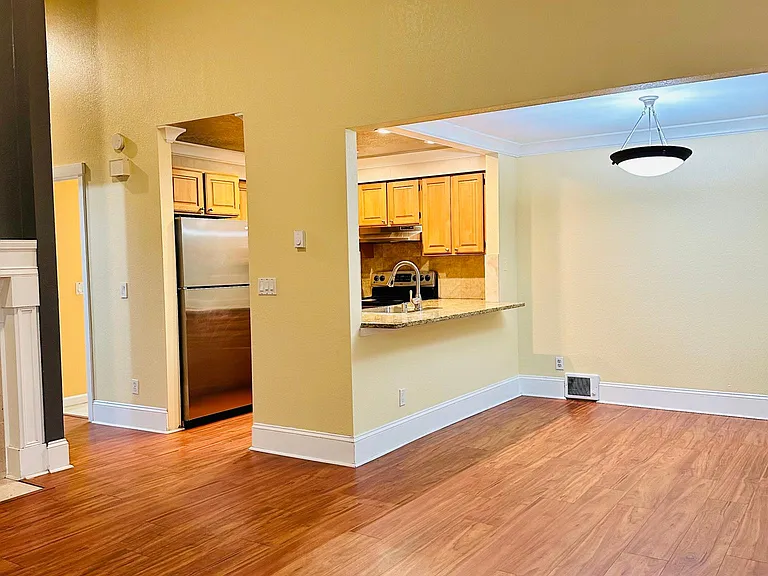 14613 NE 35th St — Photo 10