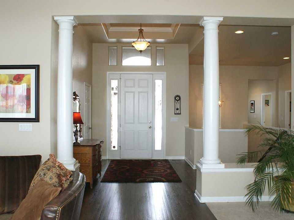 12 Foot Ceilings Main Level