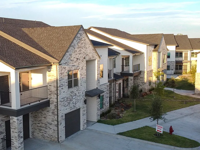 Northgate Apartments — Photo 6