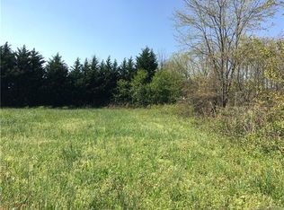 514 Weaver Dairy Rd, Bessemer City, NC 28016