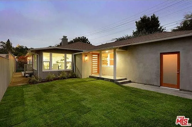 2226 Kerwood Ave — Photo 2