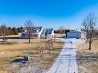 7616 Conifer Ct, Deforest, WI 53532