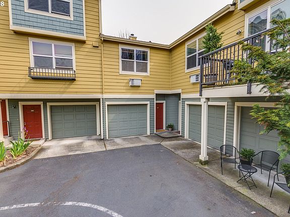 2nd image of 796 SE Fairwinds Loop Unit 796