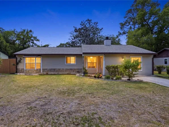 2245 NW 37th Pl, Gainesville, FL 32605