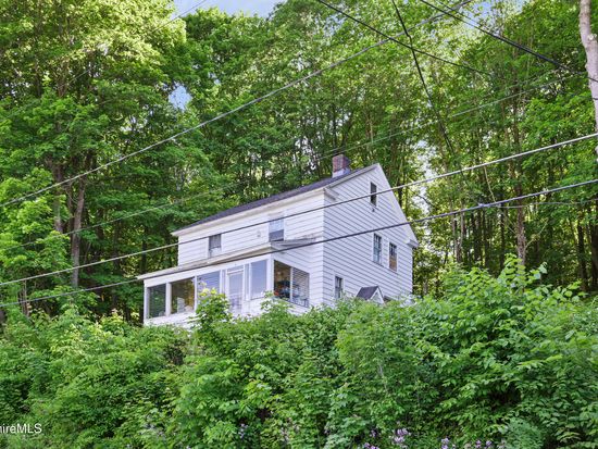 281 Walnut St, North Adams, MA 01247