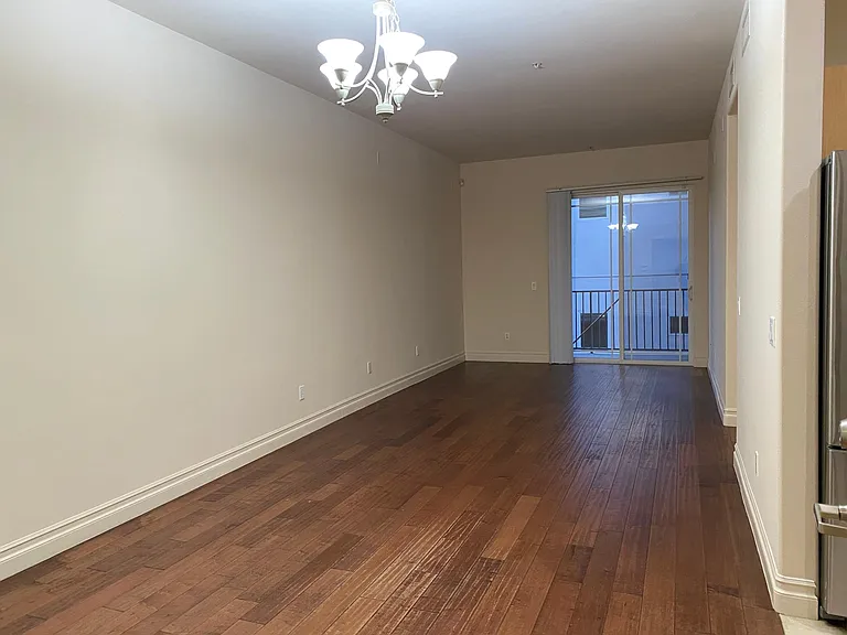 917 S New Hampshire Ave #211 — Photo 2