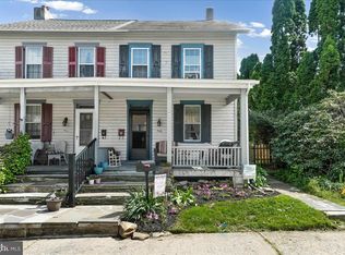 438 W 1st Ave, Parkesburg, PA 19365