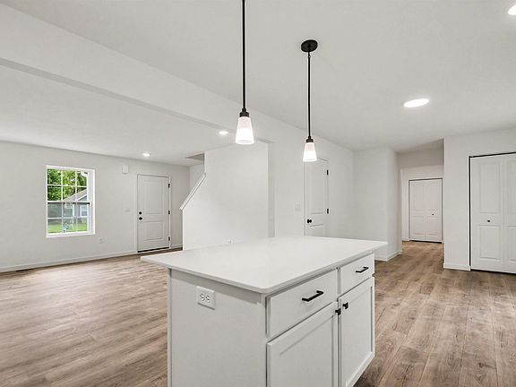 5th image of 51567 Prescott Ave