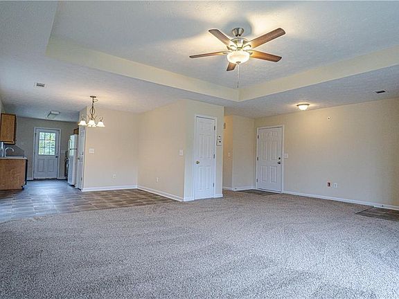 3rd image of 2209 Summerwind Dr