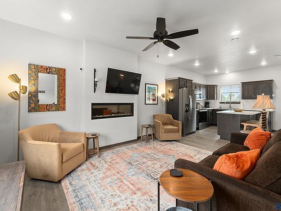 4th image of 3621 E Siasconset Pl