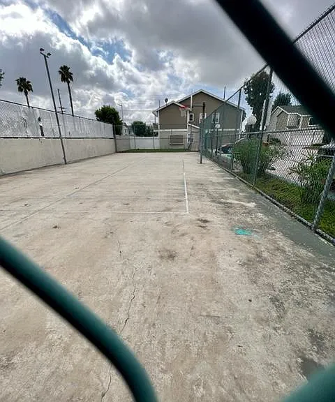 7893 Cerritos Ave — Photo 30
