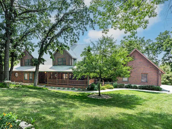 3903 Niblick Ct, Prairie Grove, IL 60012