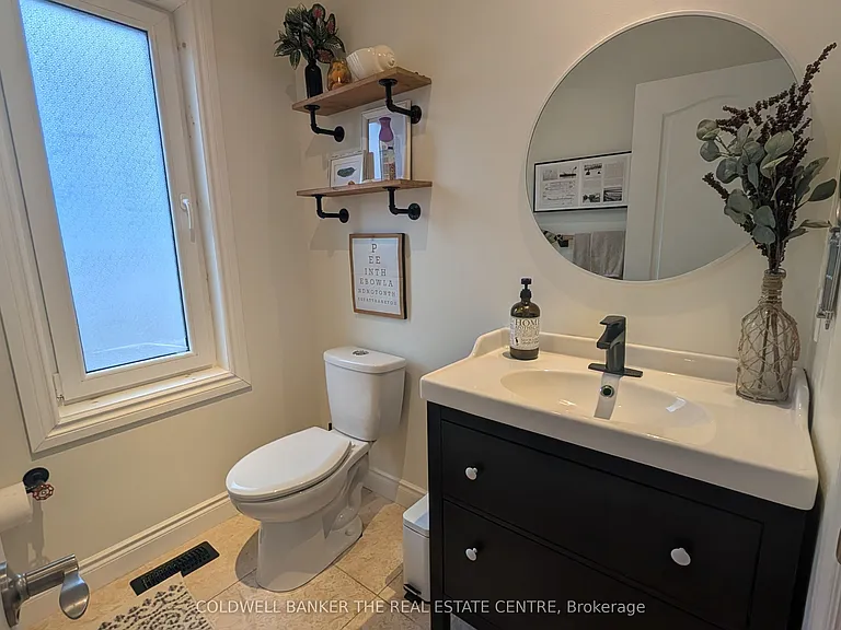 247 Poplar Ave — Photo 9