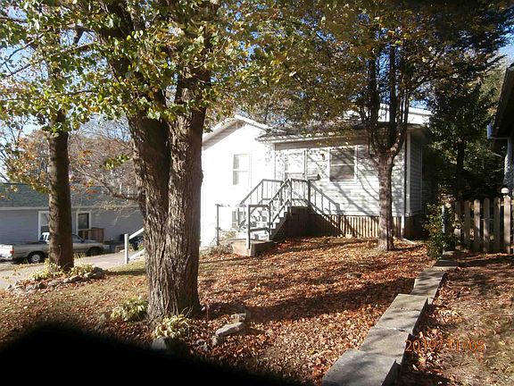 2nd image of 714 W Wylie St