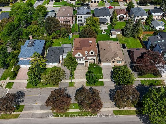 3rd image of 136 Homewood Ave
