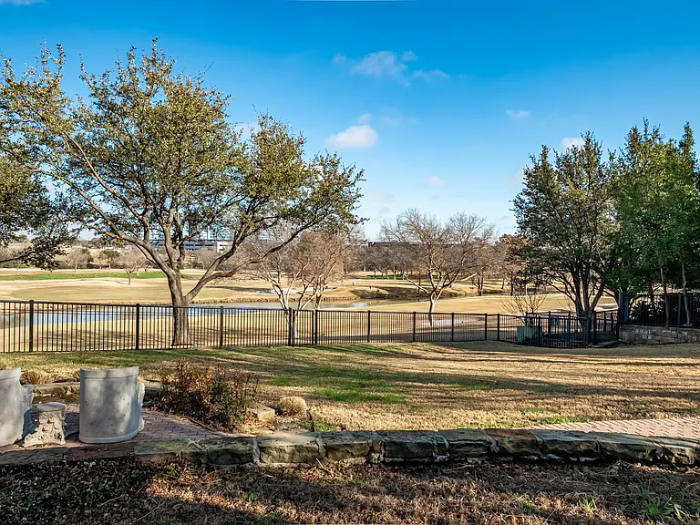 4624 Byron Cir — Photo 39